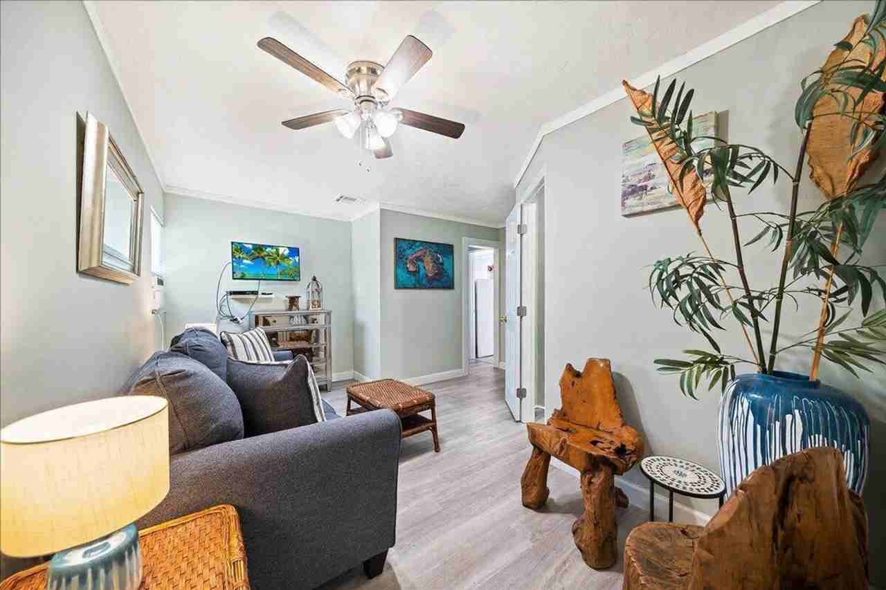 140 Mcleod St #1513829P - Photo 6 of 22