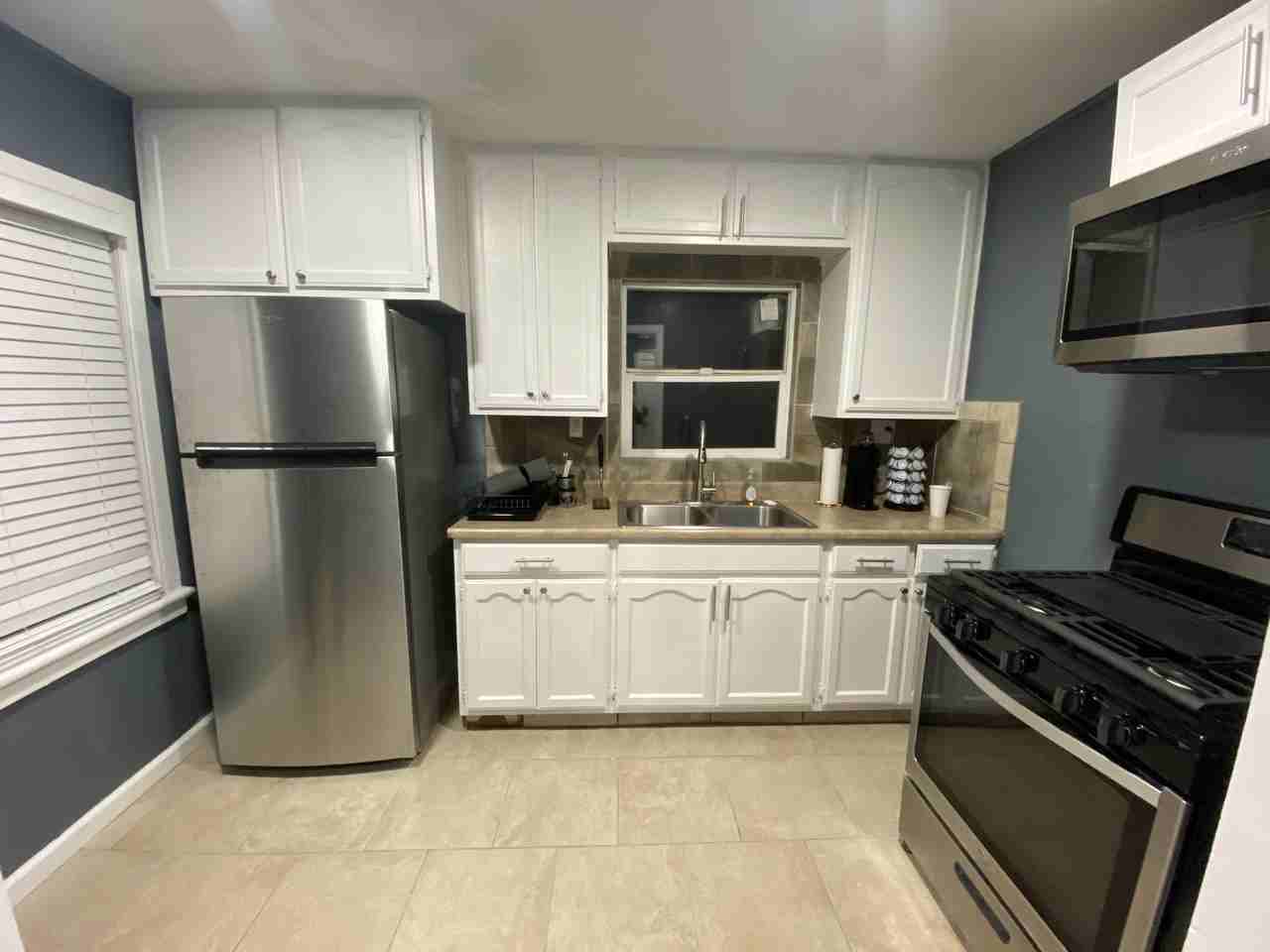 235 W Robertson Rd #B - Photo 3 of 7