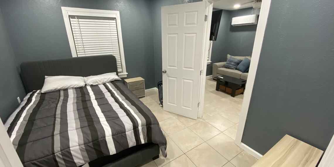 235 W Robertson Rd #B - Photo 4 of 7