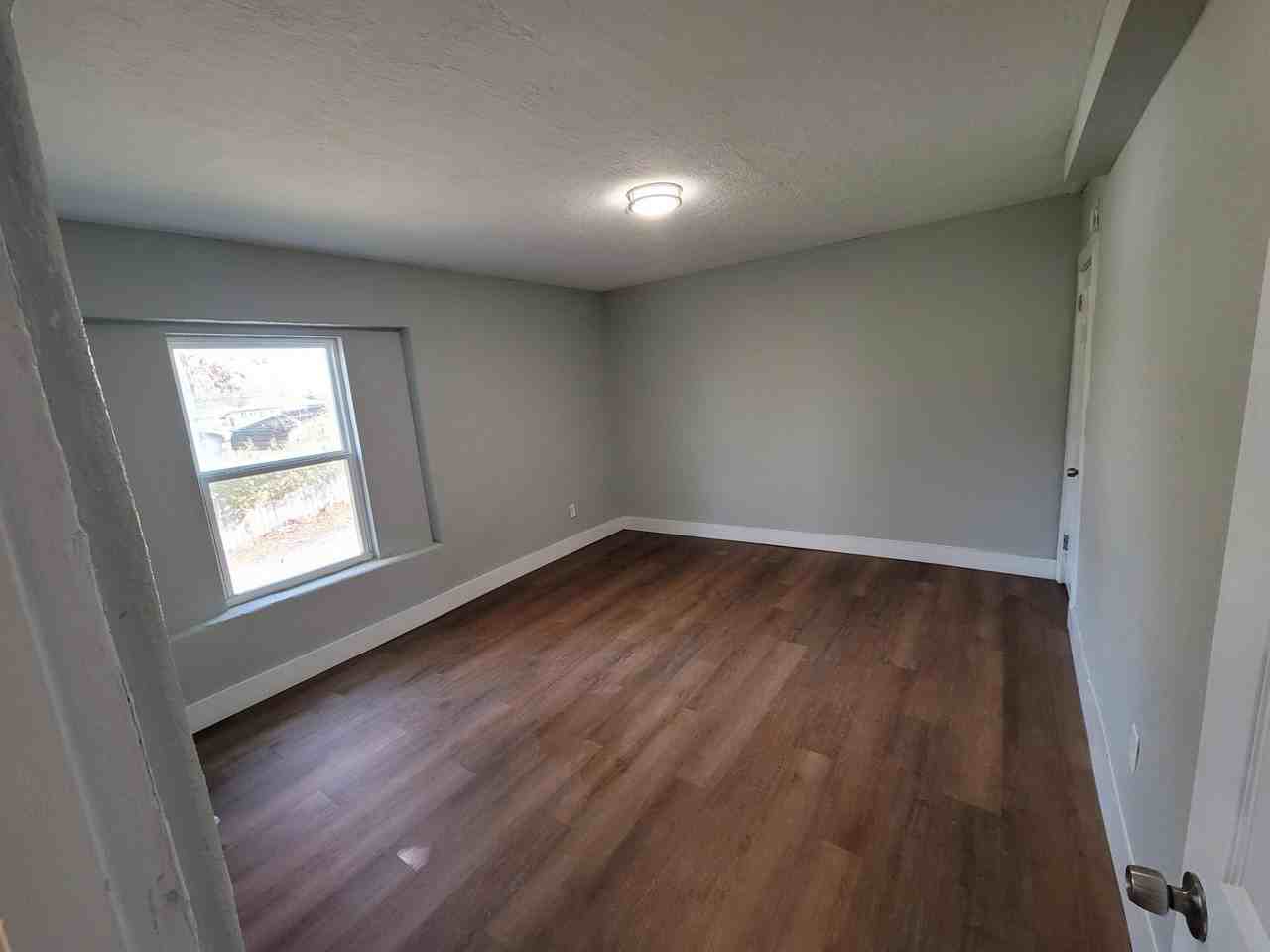 1105 Sewanee Dr #5 - Photo 3 of 9