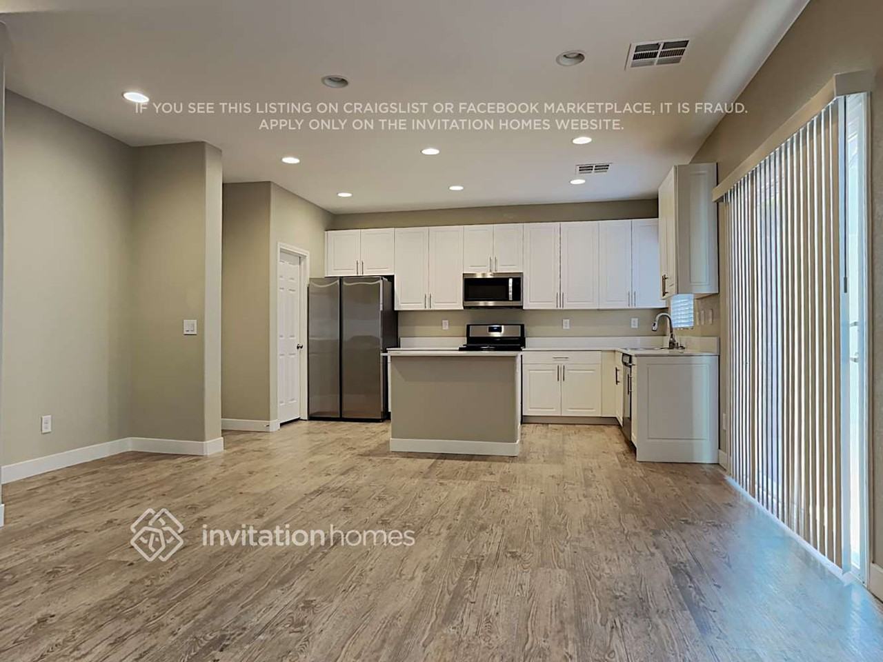 10756 Merrimack Ave - Photo 5 of 19