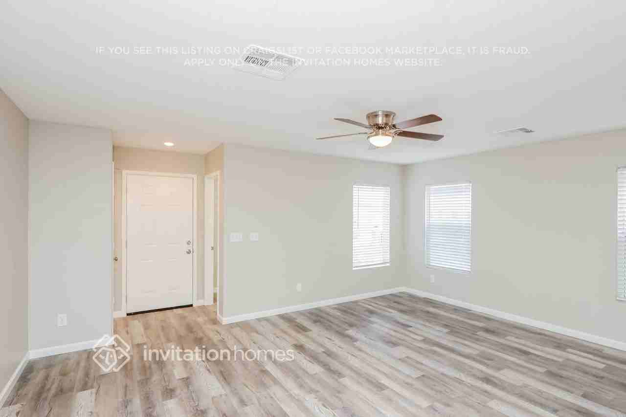 663 Haunts Walk Ave - Photo 2 of 16