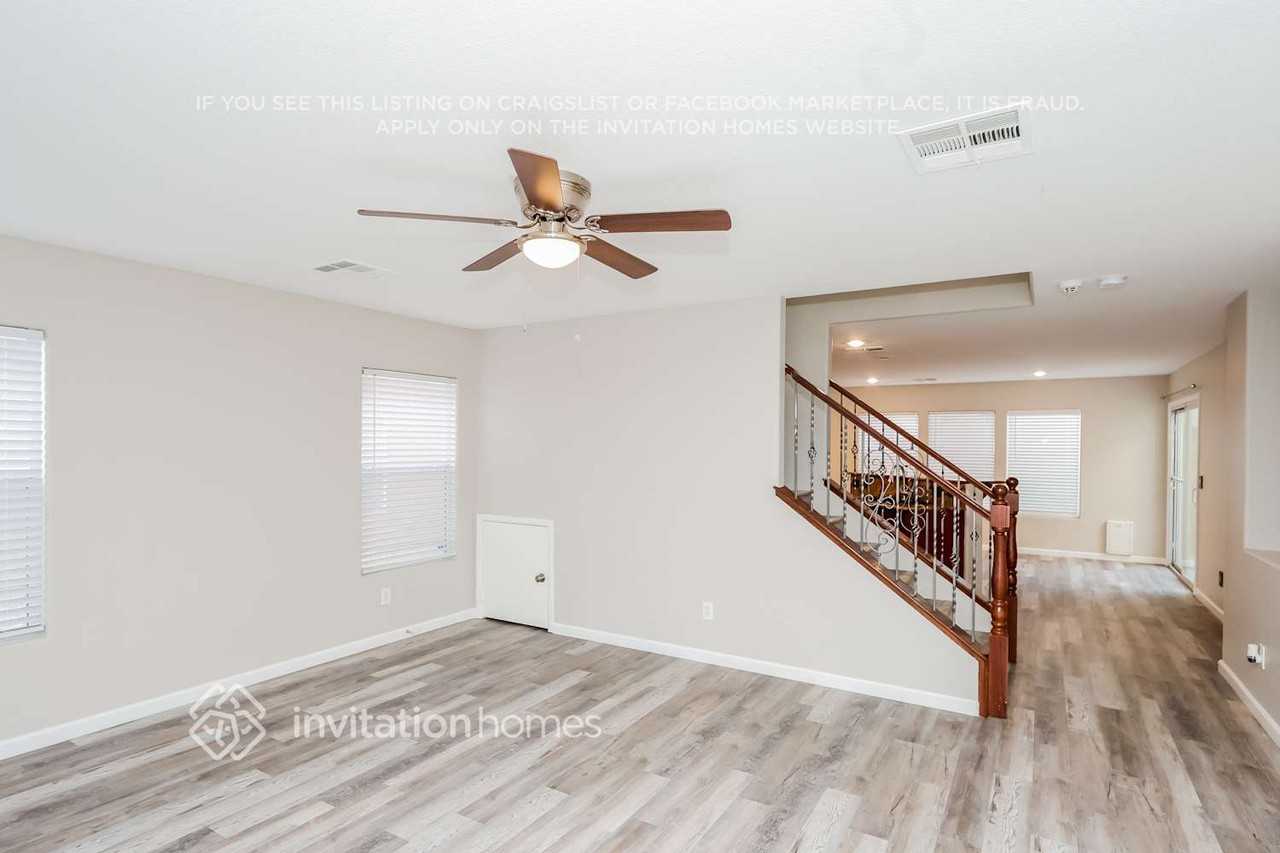 663 Haunts Walk Ave - Photo 3 of 16