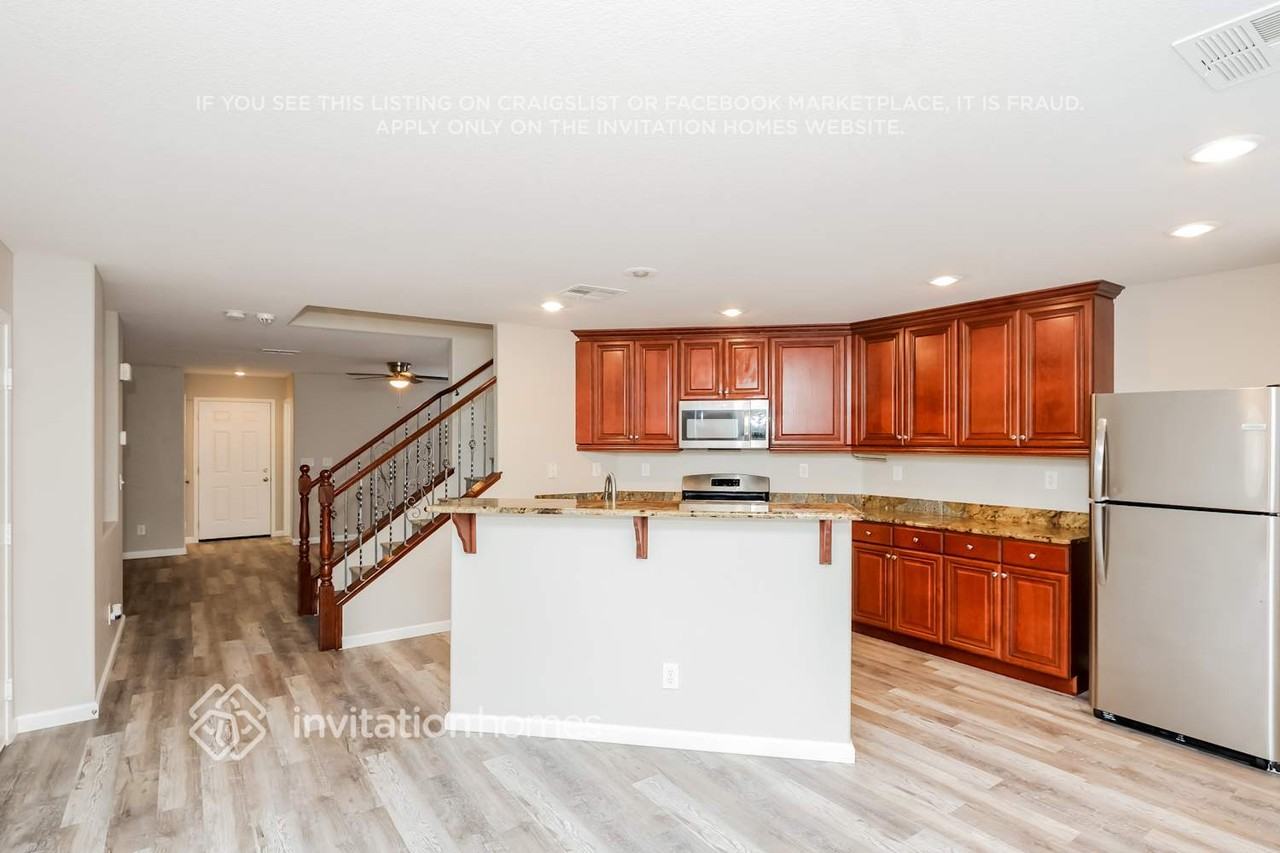 663 Haunts Walk Ave - Photo 5 of 16