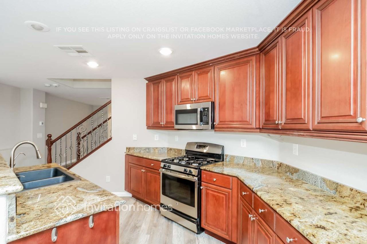 663 Haunts Walk Ave - Photo 6 of 16