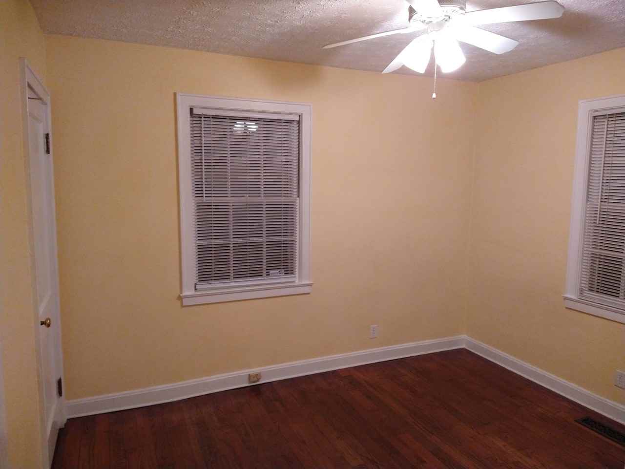 306 Colonial Dr - Photo 7 of 12