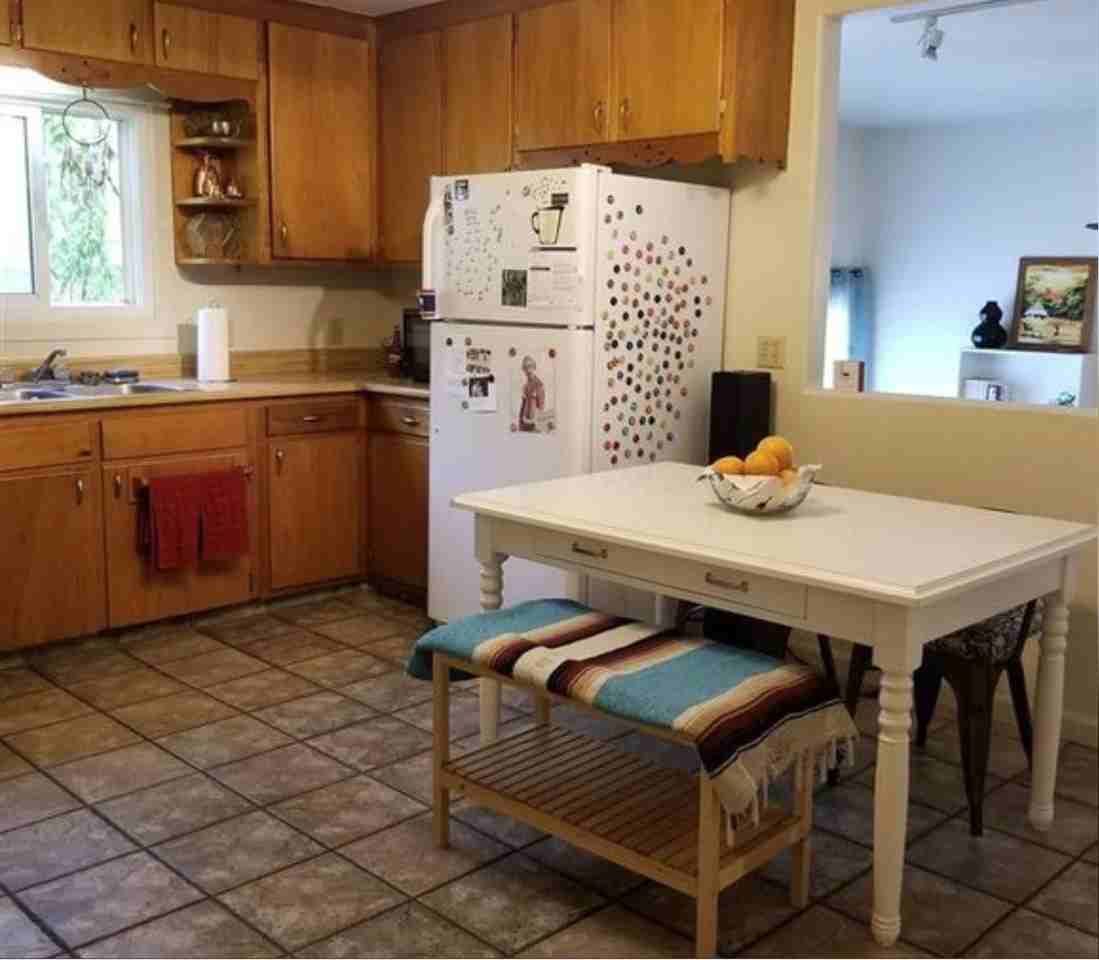 1207 Canby St - Photo 2 of 13