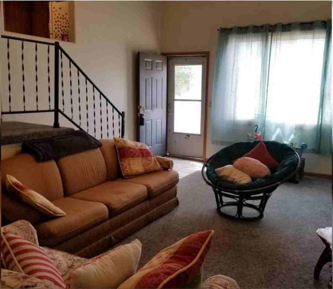 1207 Canby St - Photo 3 of 13