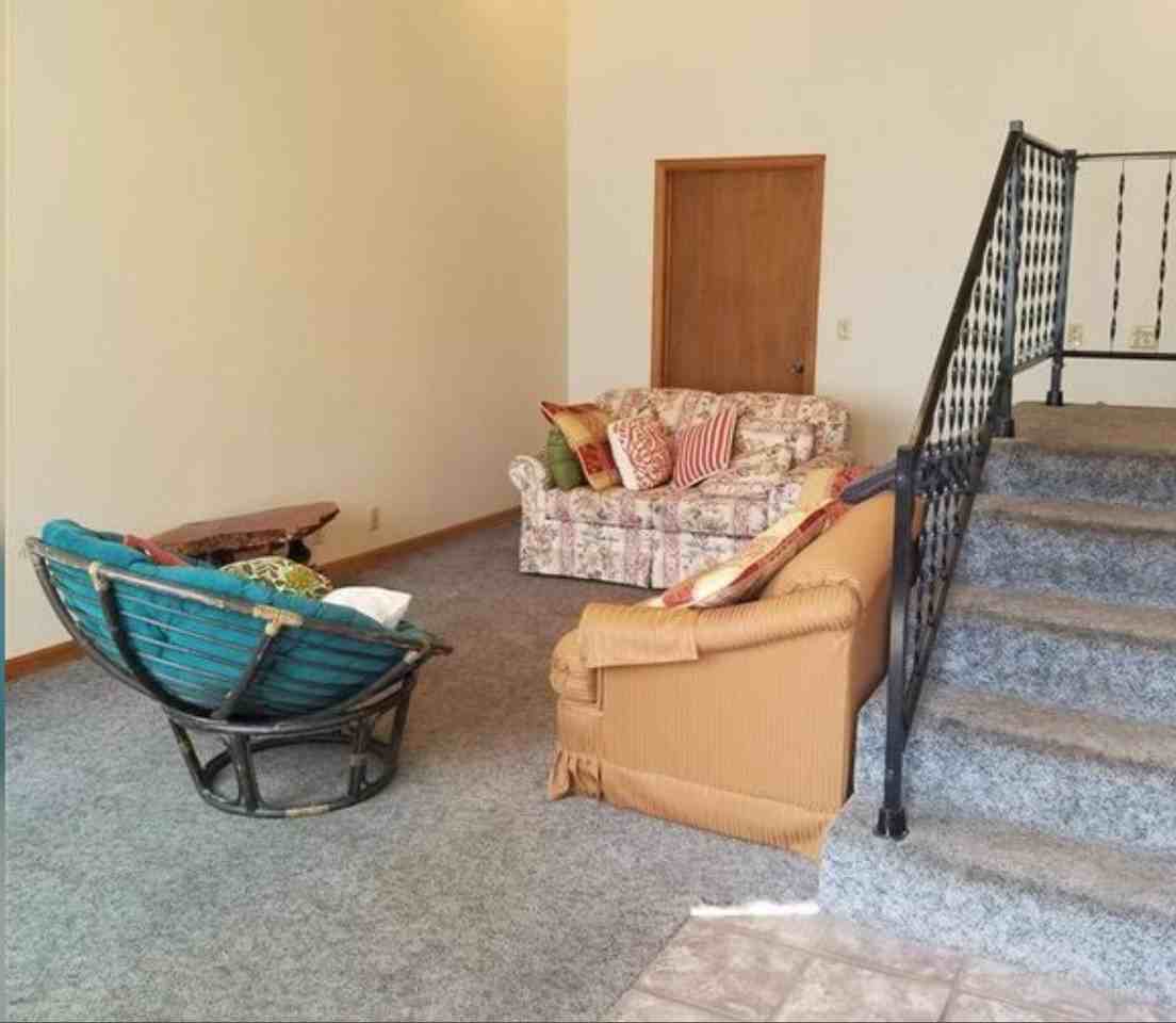 1207 Canby St - Photo 6 of 13