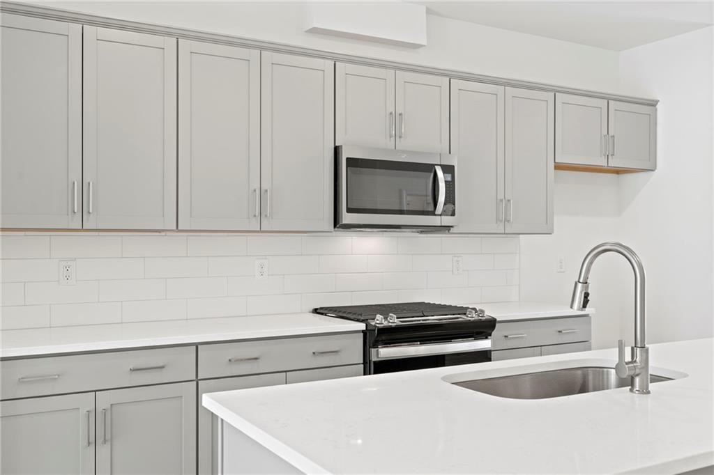 13836 Randolph Pond Ln #1 - Photo 7 of 20