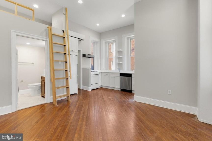 109 Carpenter Ln #1 - Photo 4 of 14