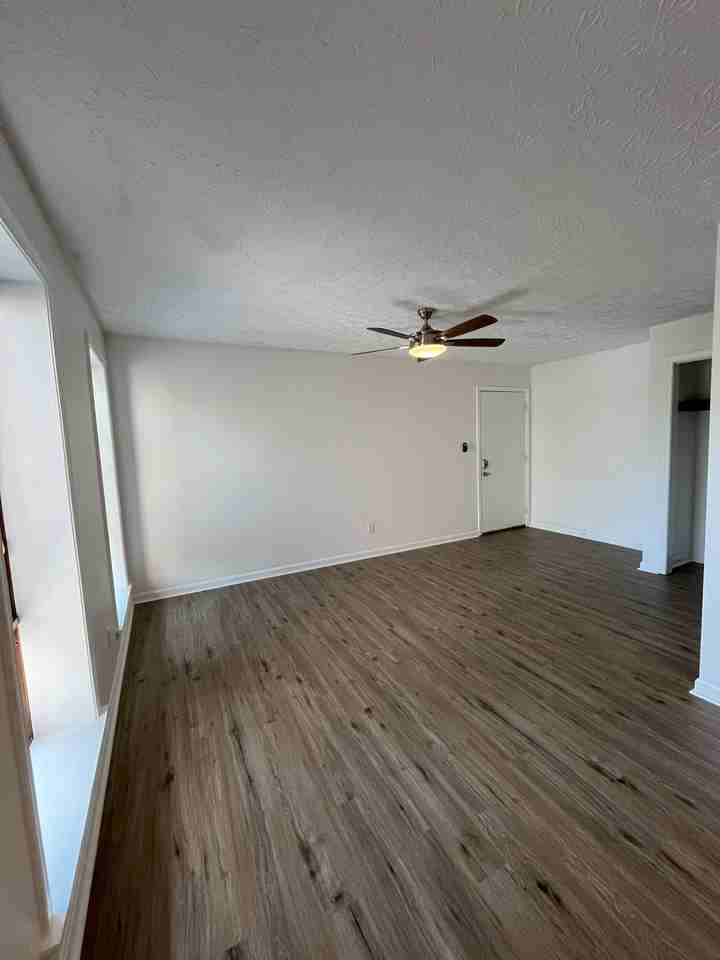 44710 Beechwood Ct - Photo 7 of 21