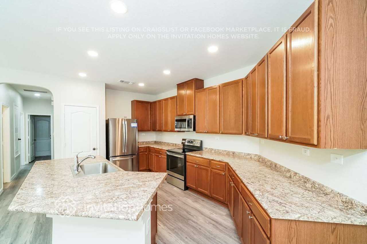 2012 Brandywine Dr - Photo 7 of 17