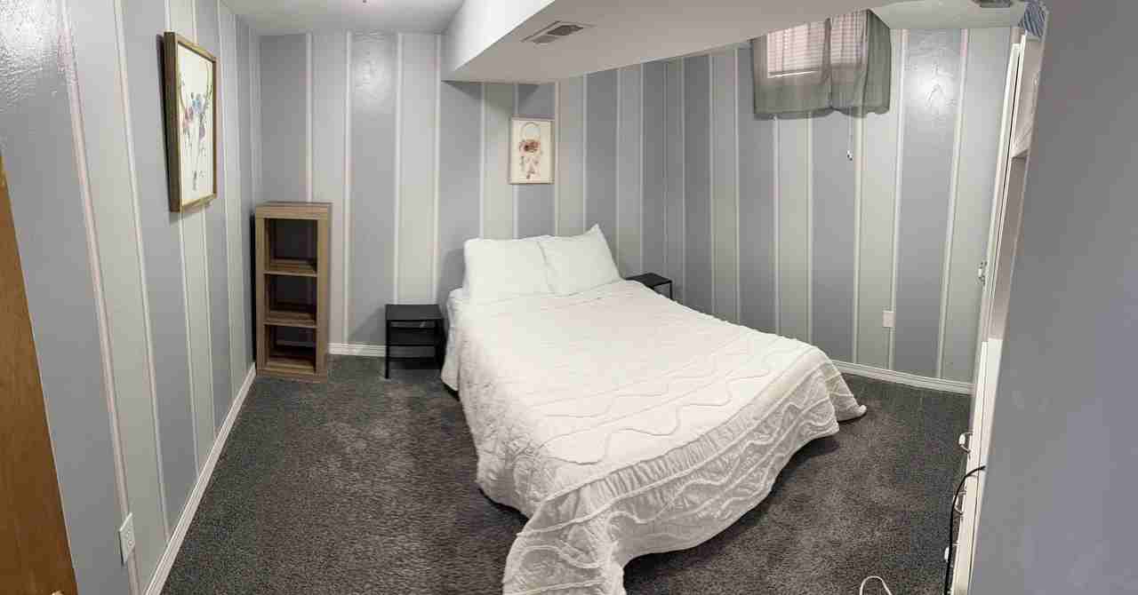 707 E 15th St - Photo 7 of 8