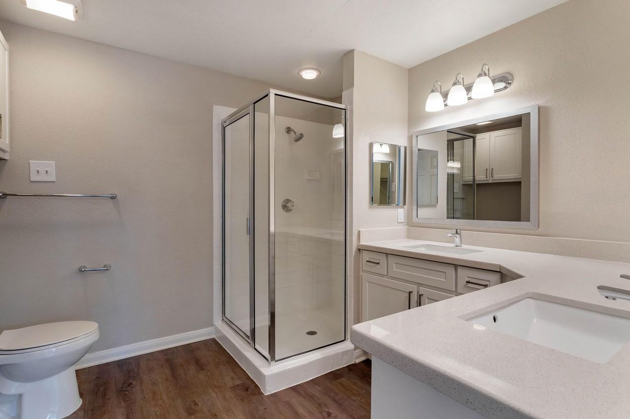 8787 Woodway Dr - Photo 5 of 14