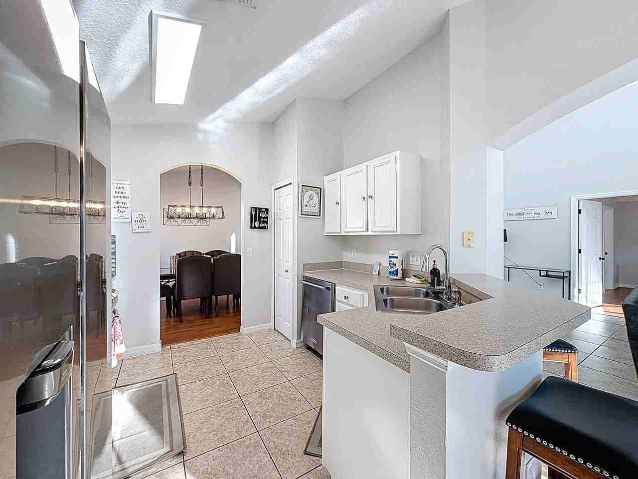 217 Sevilla Ave - Photo 4 of 21