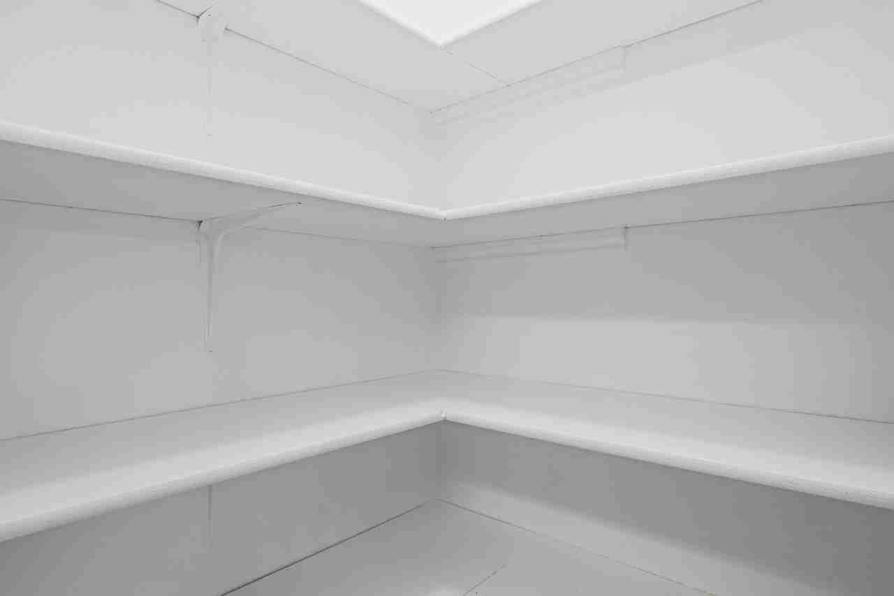 1508 Cline Dr - Photo 7 of 32