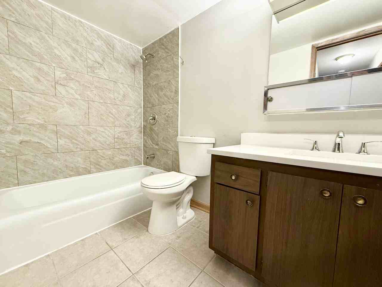 1455 Sheridan Rd #19 - Photo 6 of 7