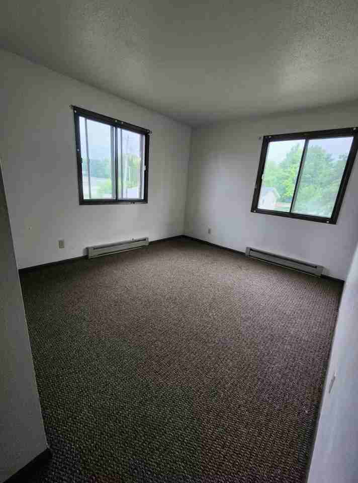 509 S Railroad Ave #3 - Photo 3 of 9