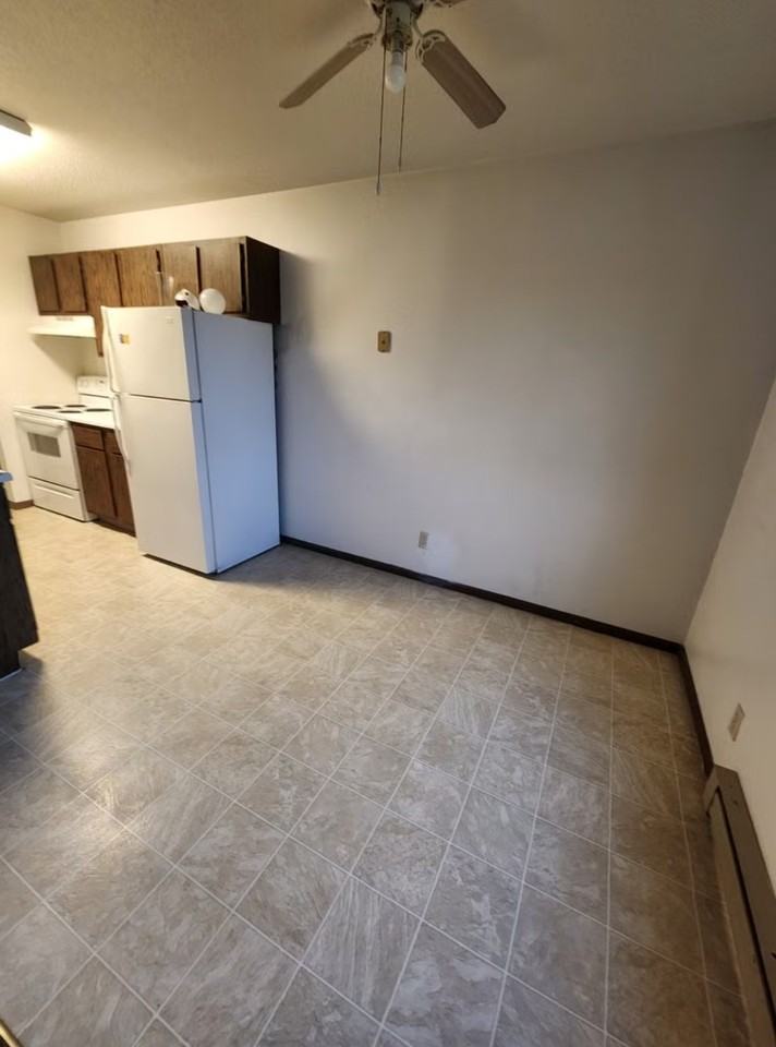 509 S Railroad Ave #3 - Photo 7 of 9