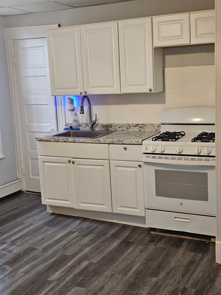 15 Central St #4 - Photo 2 of 3