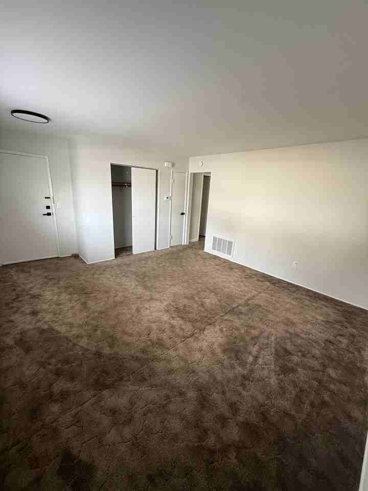 2714 Center St #C - Photo 6 of 17