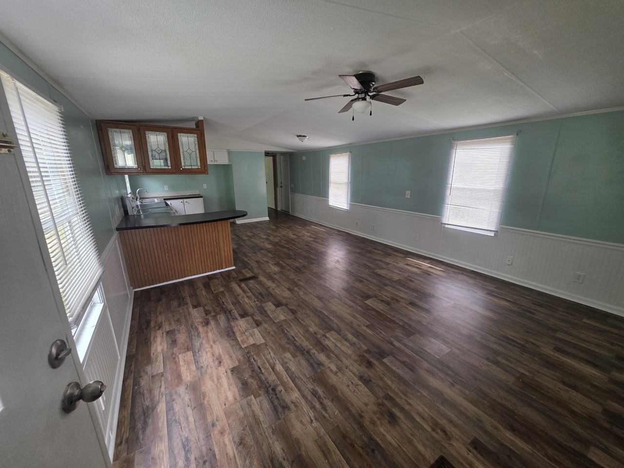 1120 Angela Pl - Photo 3 of 13