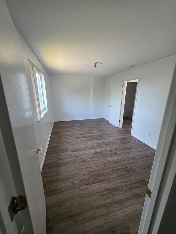 701 Caribbean Dr #A - Photo 3 of 7