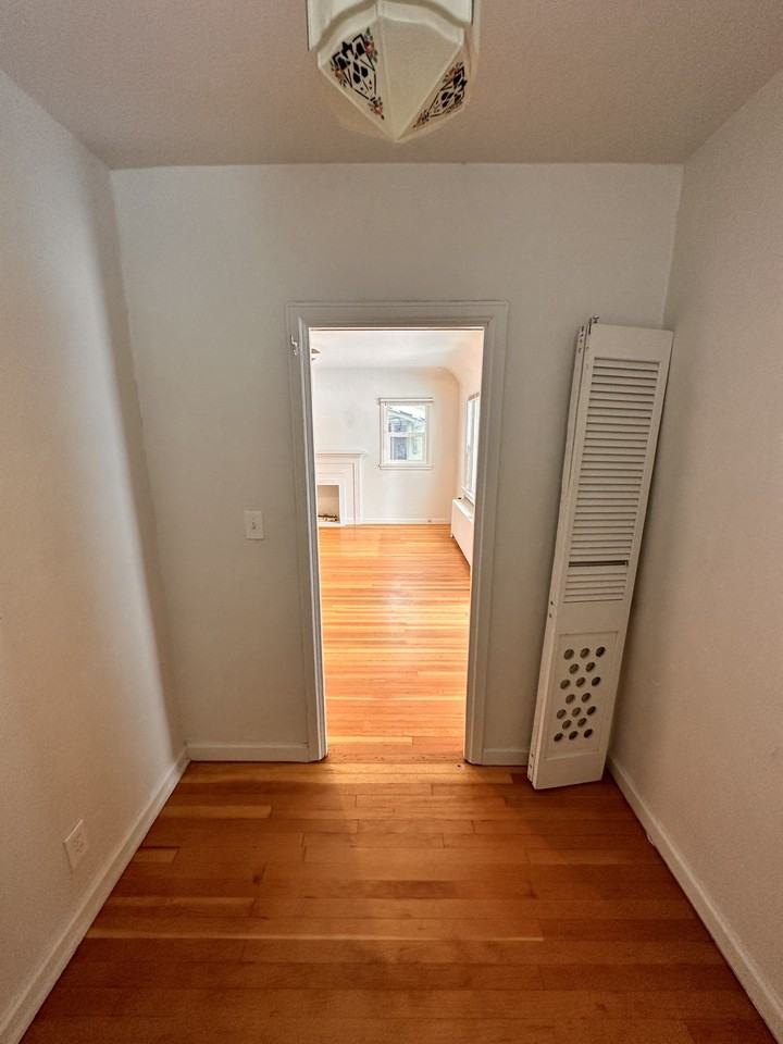 2445 Custer Ave #2 - Photo 6 of 9