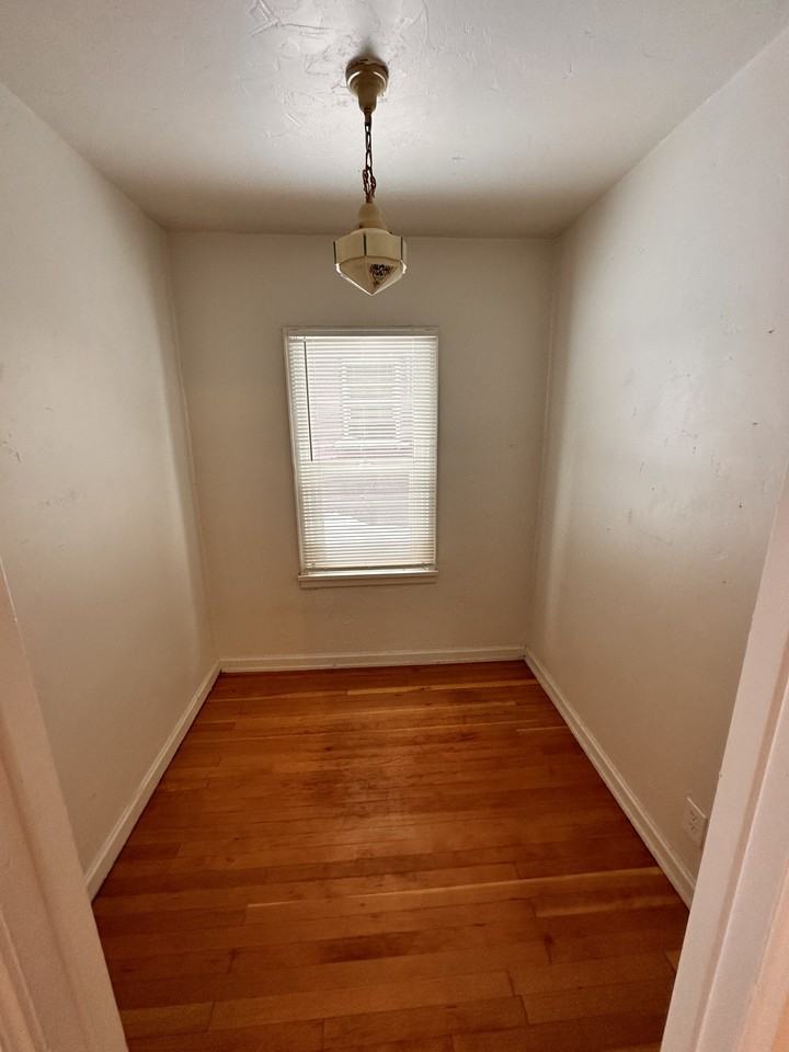 2445 Custer Ave #2 - Photo 7 of 9