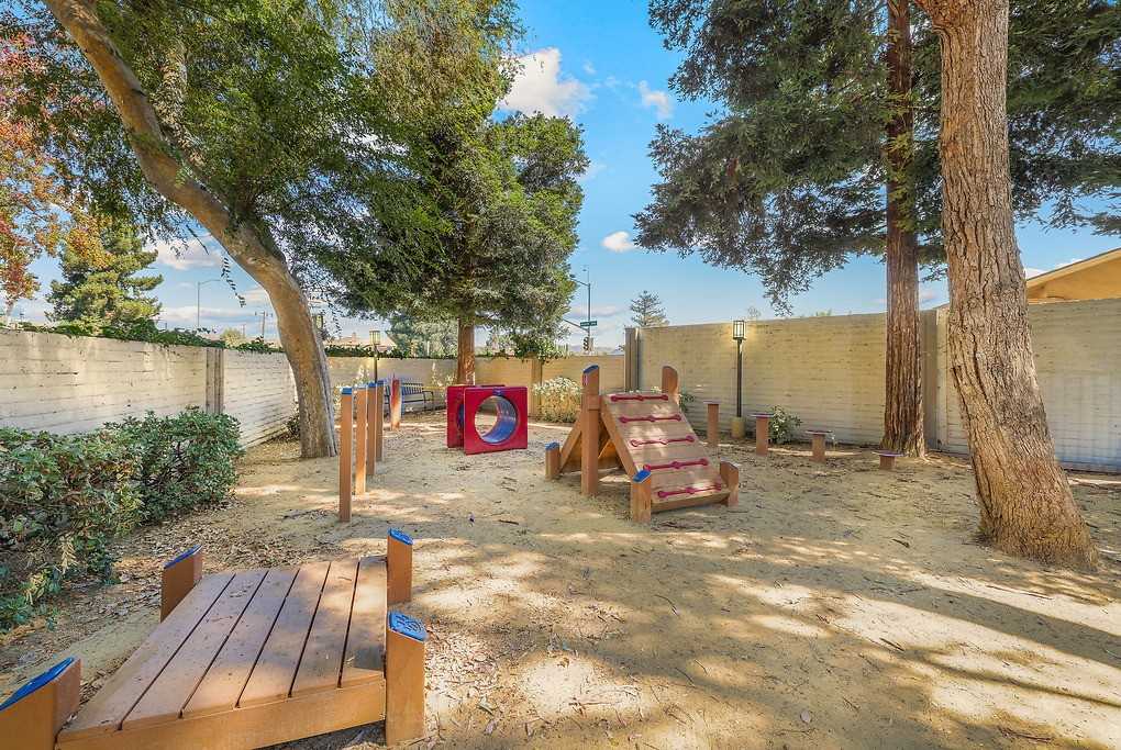 Boulevard - Photo 4 of 34