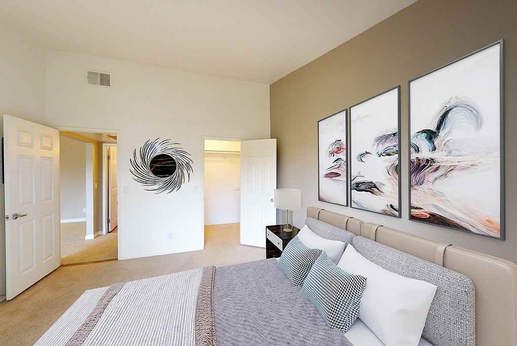 Emerald Pointe - Photo 7 of 27