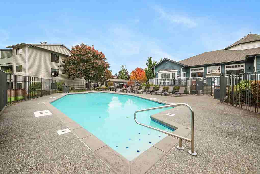 Redmond Hill - Photo 2 of 50