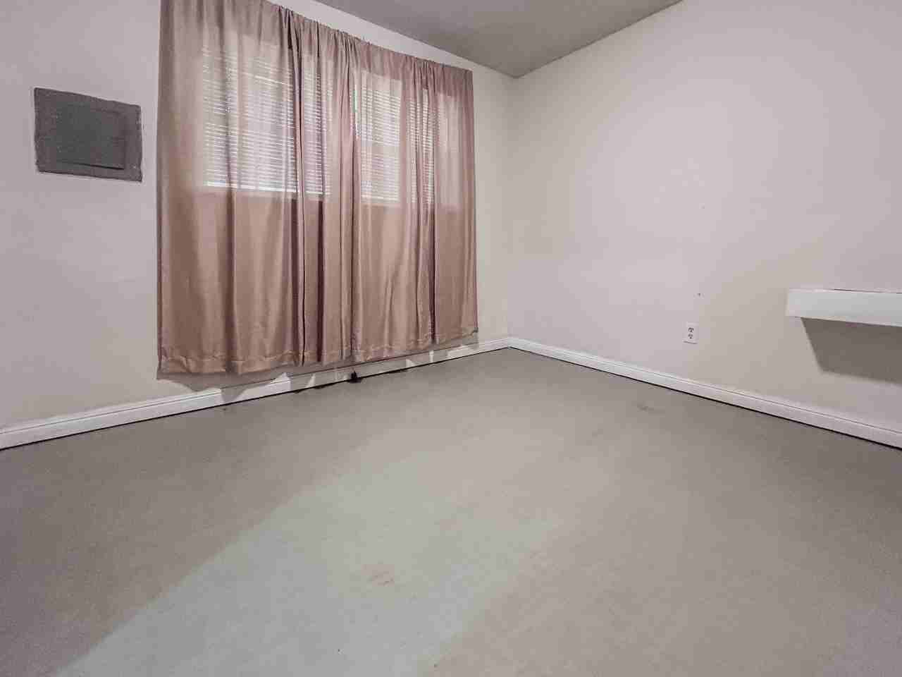 202 Rue Royale #D - Photo 7 of 8