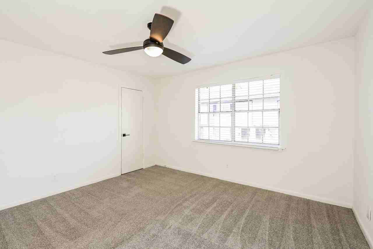 2721 White Oak Dr #27 - Photo 5 of 17