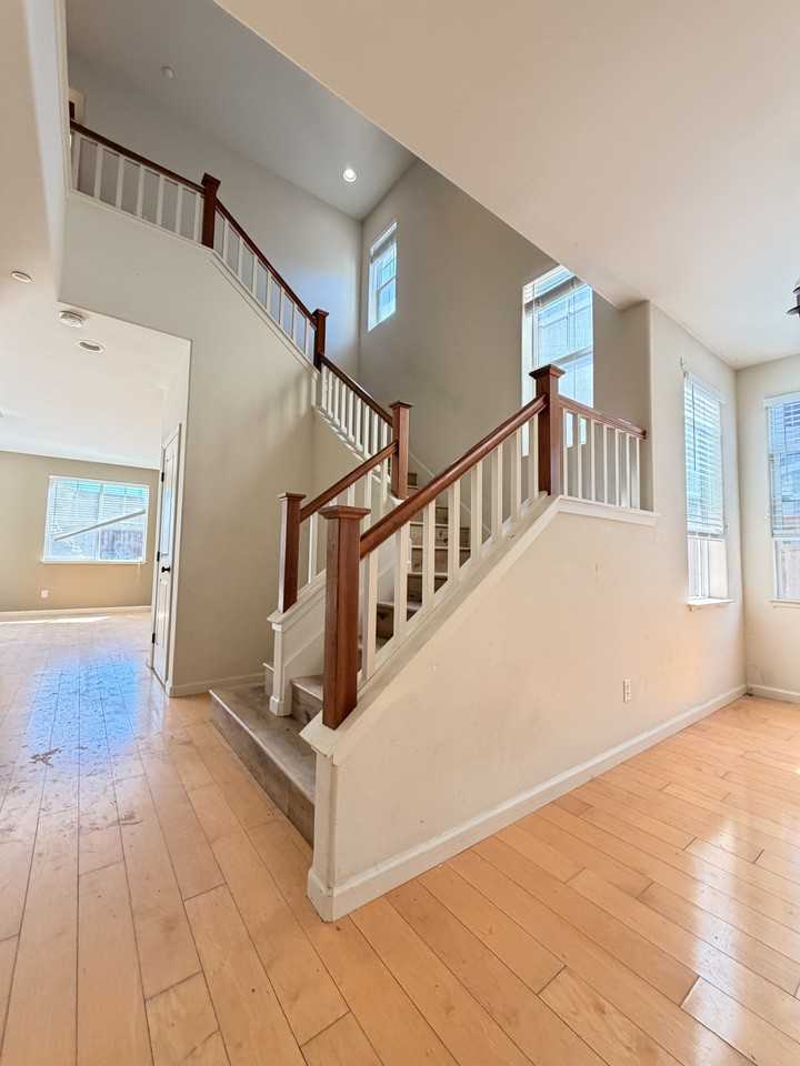 412 Mountain Meadows Drive - Photo 7 of 26