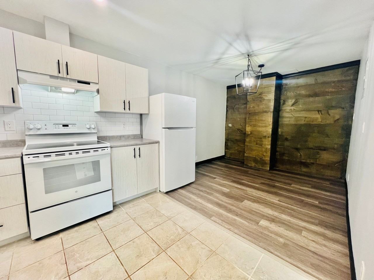 5791 Royal Manor Drive #5 - Photo 3 of 10