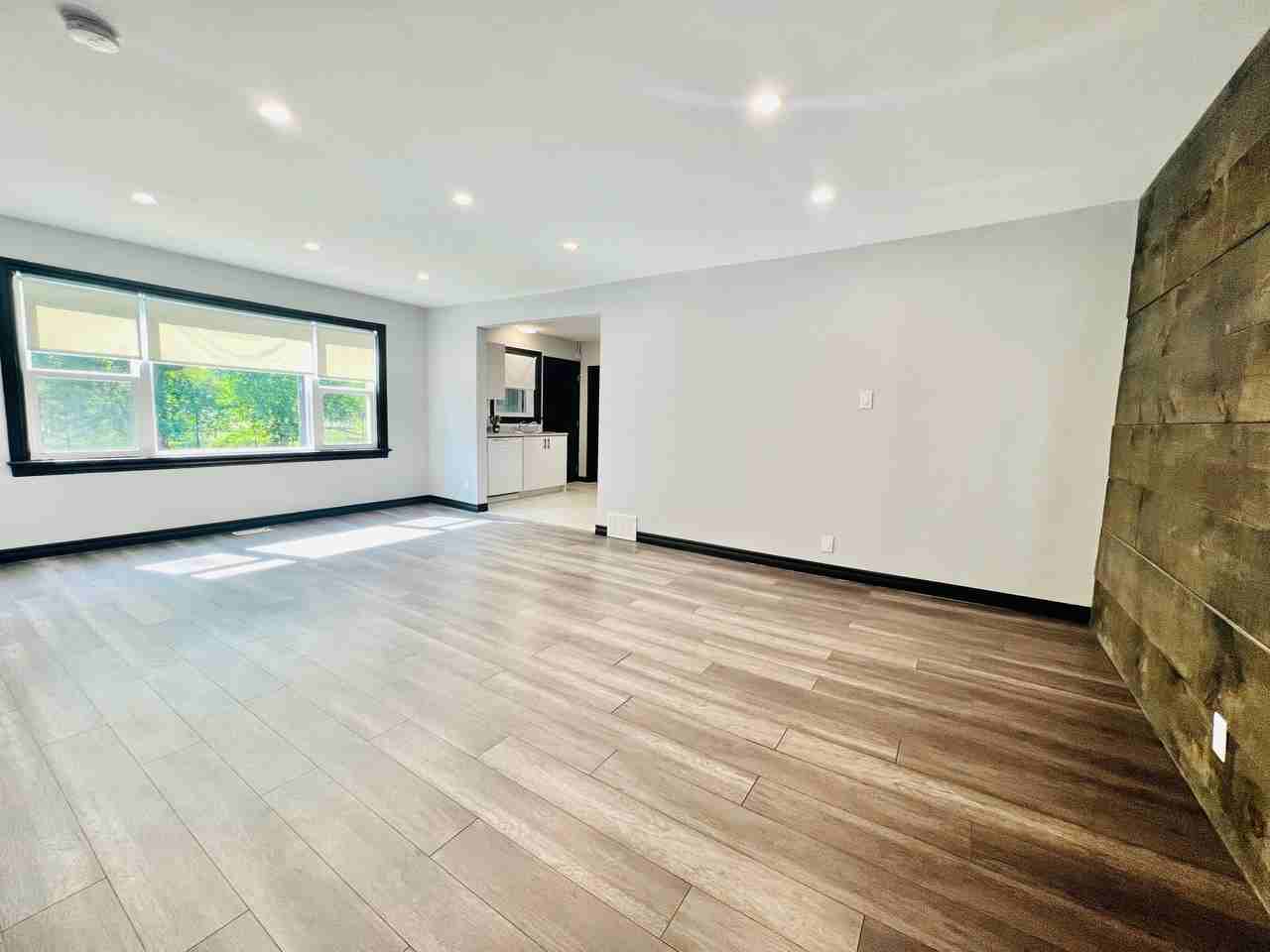 5791 Royal Manor Drive #5 - Photo 4 of 10