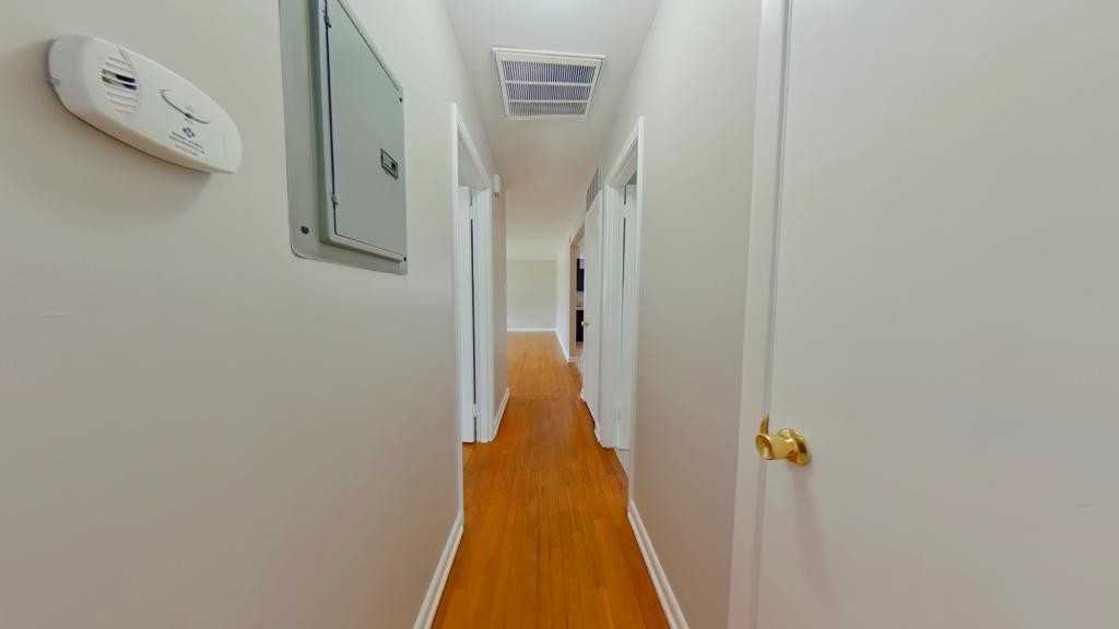 611 Mobile St - Photo 6 of 17