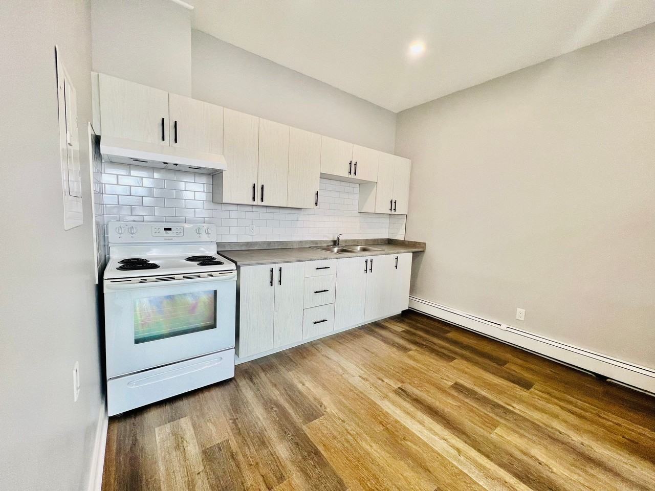 206 Jarvis Street #6 - Photo 2 of 11