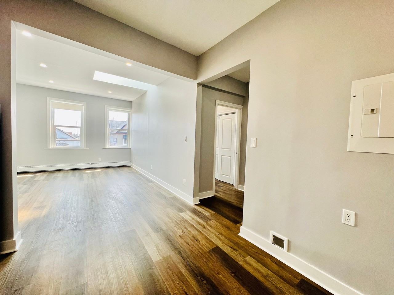 206 Jarvis Street #6 - Photo 5 of 11