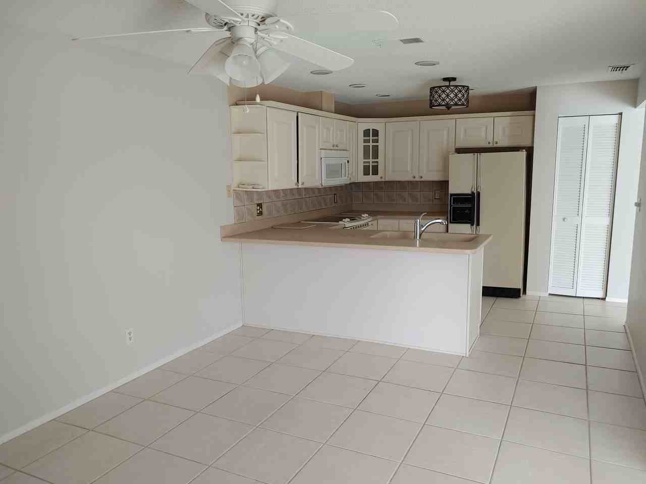 525 Moreno Circle Northeast - Photo 7 of 16