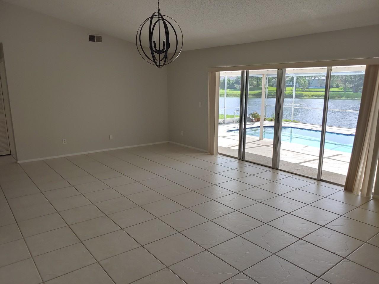 525 Moreno Circle Northeast - Photo 5 of 16