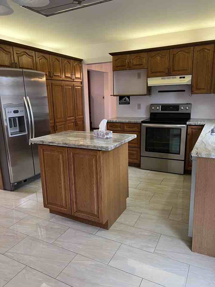 1664 Forster Avenue - Photo 5 of 21