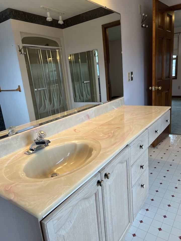 1664 Forster Avenue - Photo 7 of 21