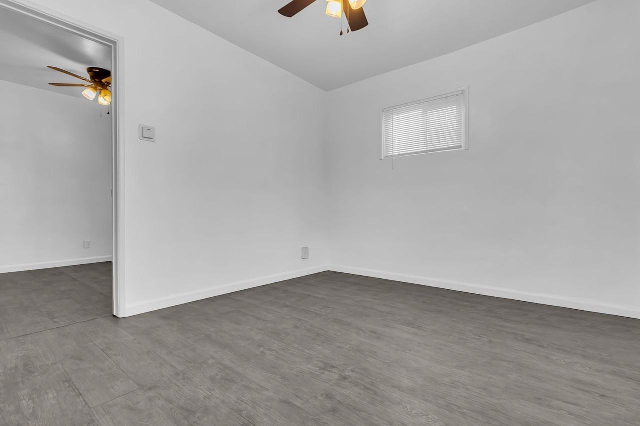 447 E 101st St #1 - Photo 4 of 10