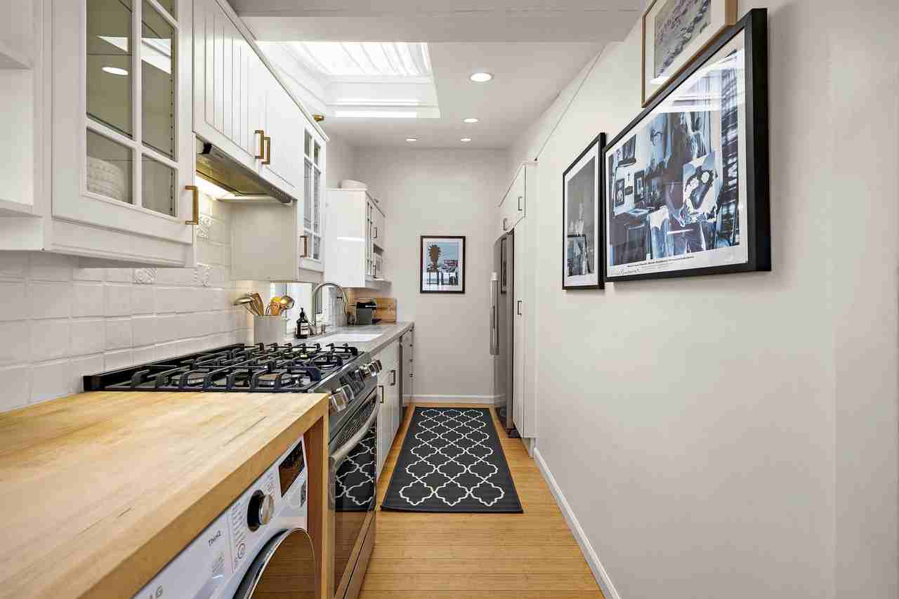 160 Ruby St - Photo 6 of 30