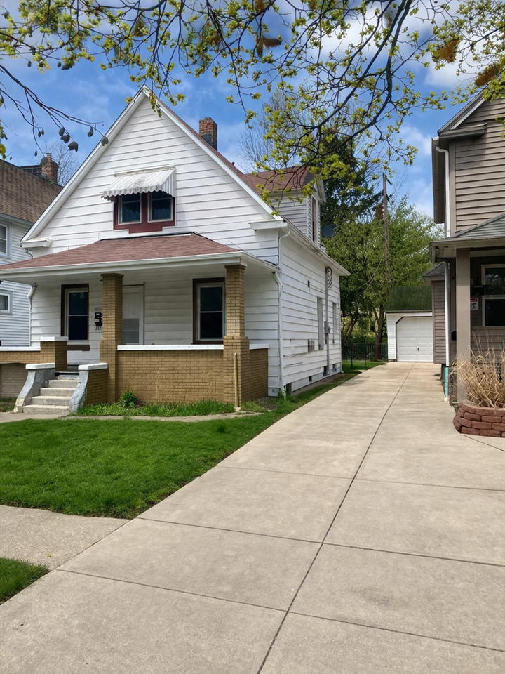 2219 W 103rd St - Photo 2 of 15