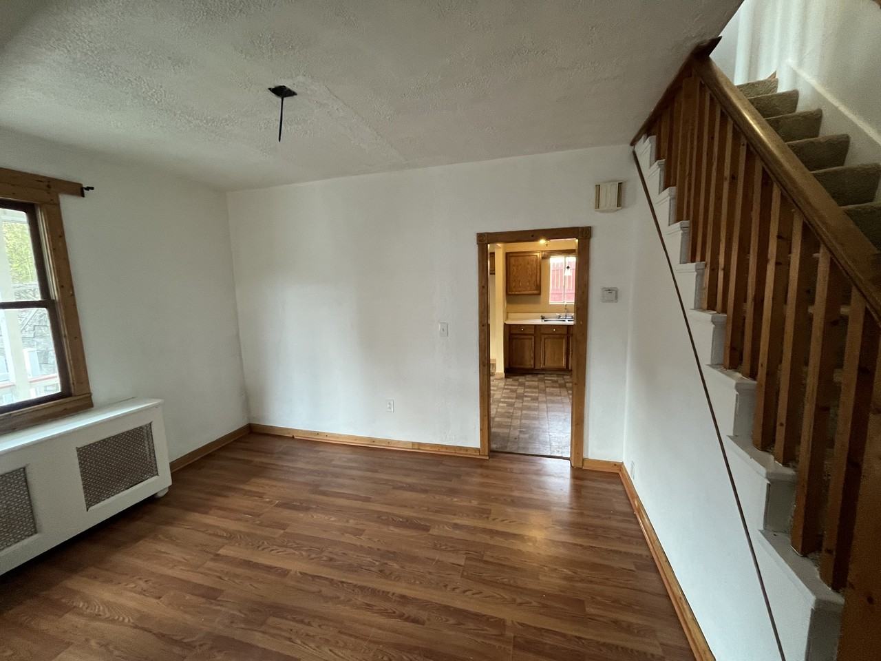 1505 Berkshire Ave - Photo 5 of 11