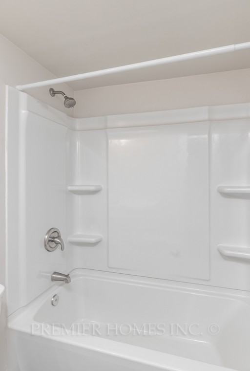 714 S Wooster Ave #4 - Photo 4 of 8